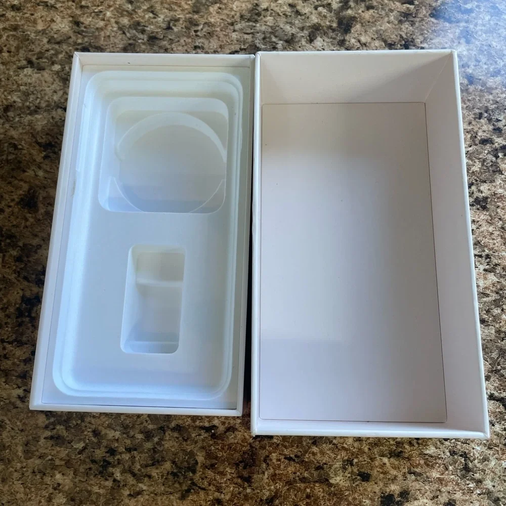 Apple iPhone 8 Plus - Elegant‎ White Finish Empty box